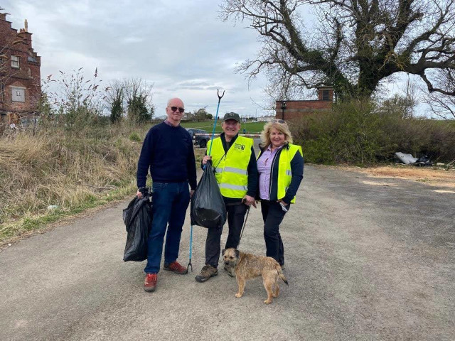 LitterPicking10Apr22 (2)